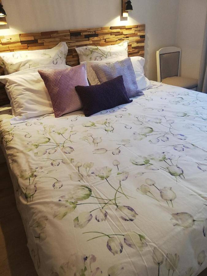 Double Room in Biganos, Région d'Arcachon
