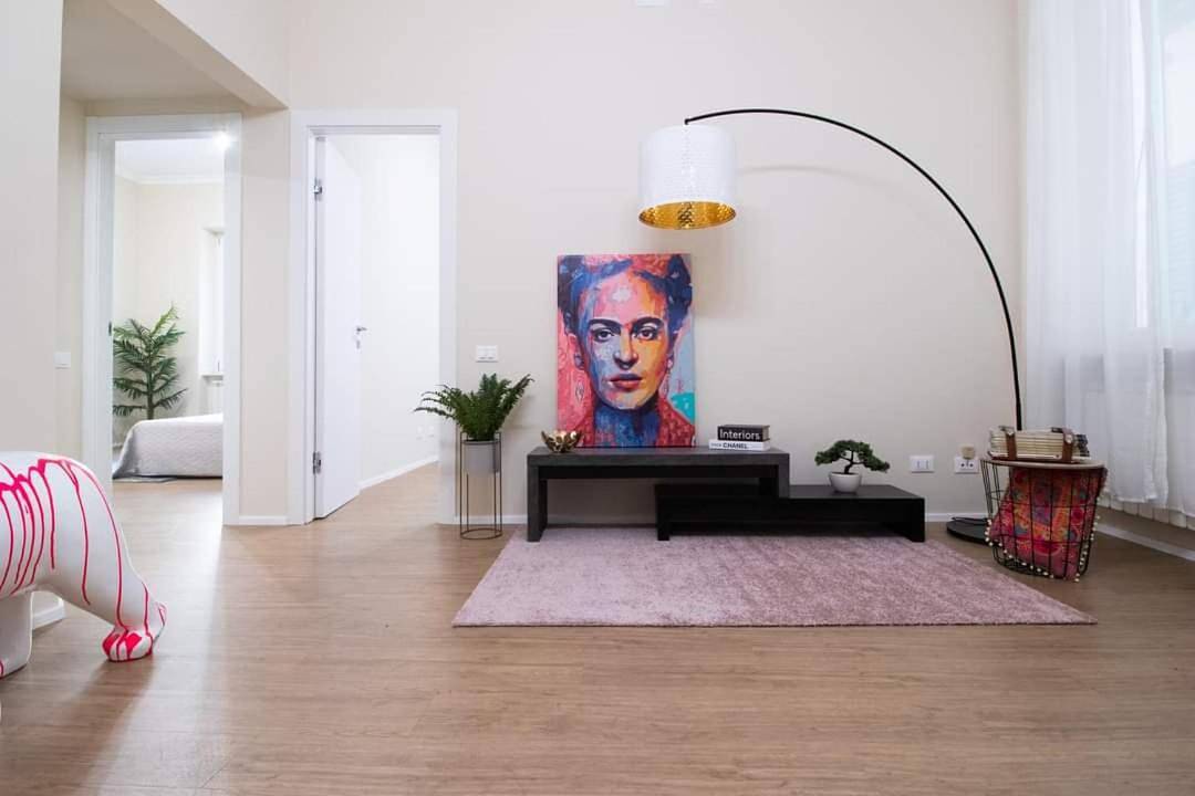 My Sweet Home in Genua (Stadt), Genua