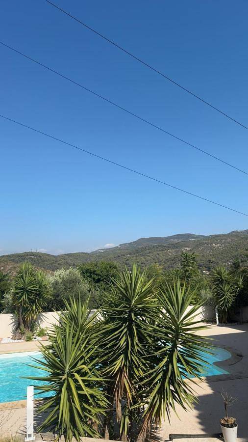 Villa für 5 Personen, mit Pool und Garten sowie Ausblick - 1