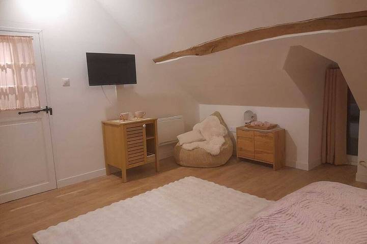 Cozy 1-bedroom house in charming Chaussidier Brigueil Le Chantre with Bedroom Ac in Brigueil-le-Chantre, Vienne