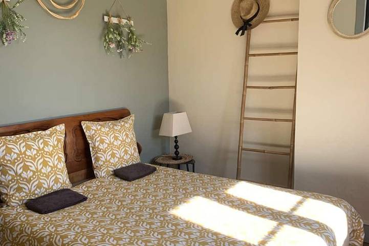 Location de vacances pour 7 personnes, avec terrasse et jardin, animaux acceptés à Charritte-de-Bas - 4