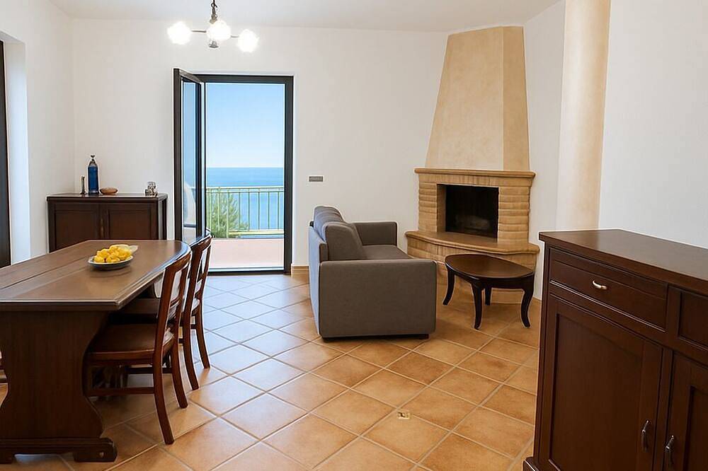 Villa Lucia Sea View Holiday Home in Marina di Palma, Palma di Montechiaro