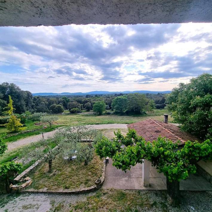 Location de vacances pour 6 personnes, avec terrasse et vue à Saint-Julien - 3
