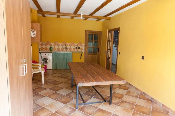 Casa de vacaciones para 11 personas, con Balcón y Jacuzzi además de Terraza y Vistas en Requena-Utiel - 3