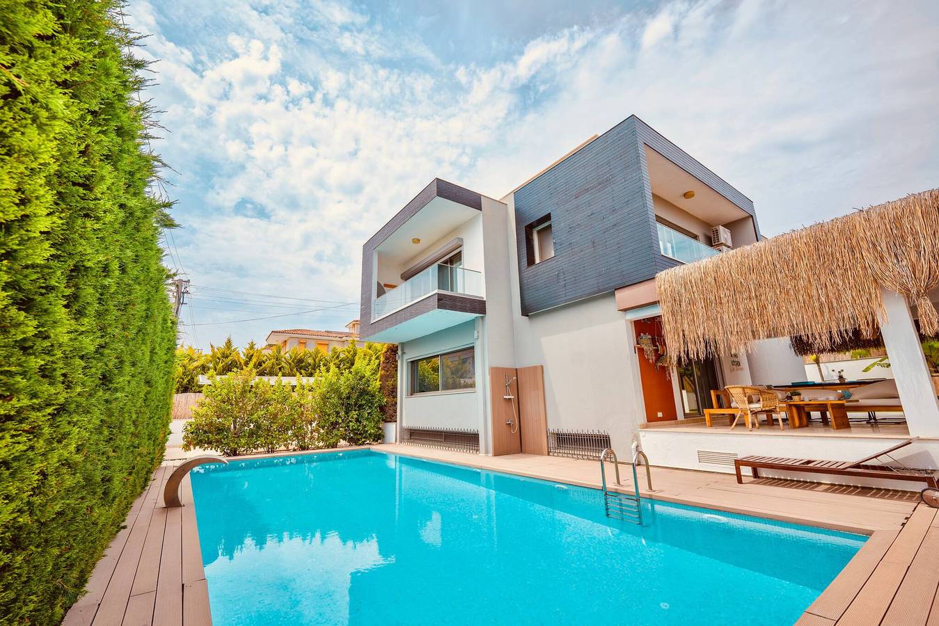 Luxus-Ferienvilla am Meer mit Privatsphäre in Cesme, Türkische Ägäis