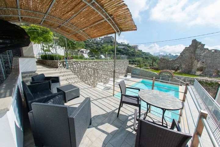 Appartamento vacanze per 7 persone, con giardino e piscina nonché panorama - 1