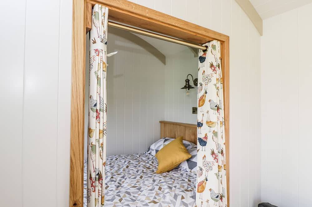 Waylands, pet friendly, with open fire in Uffington in North Wessex Downs