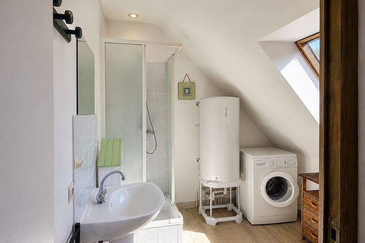Gîte pour 3 personnes, avec Jardin à Saint-Coulomb - 4