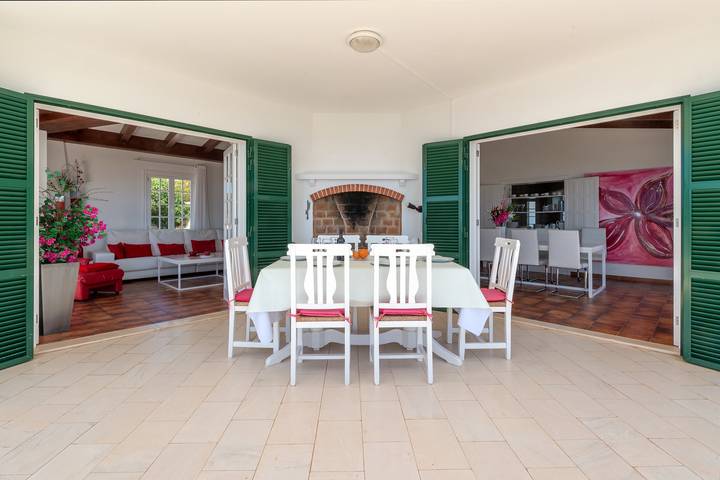 Gîte pour 8 personnes, avec vue sur l’océan ainsi que balcon et piscine, adapté aux familles à Es Migjorn Gran - 3