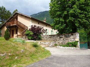 Gîte pour 15 personnes, avec terrasse à Saint-Agnan-en-Vercors