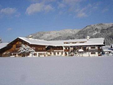 Bauernhaus für 4 Personen, mit Ausblick und Garten, kinderfreundlich in Alpenland Tegernsee Schliersee