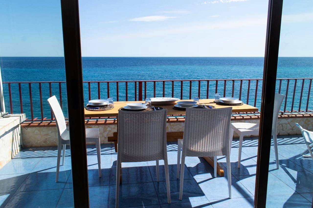 Entire apartment, Apartment with Sea View in Letojanni, Messina Province
