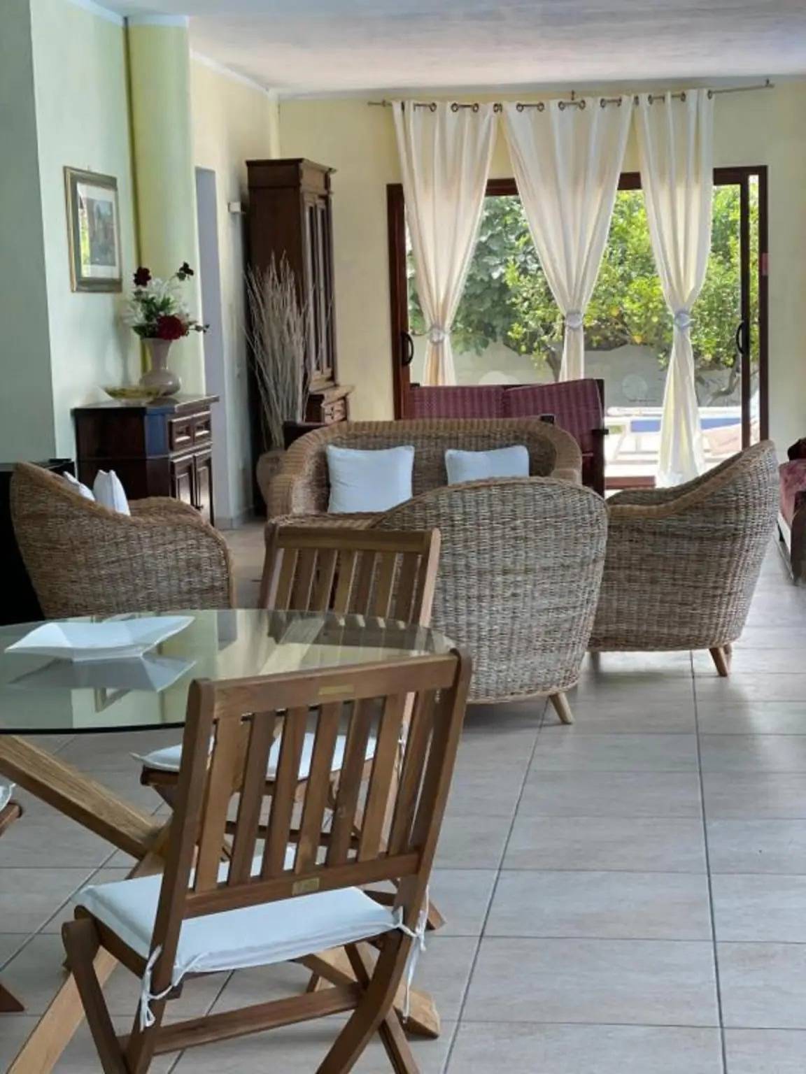 Villa Nuragica – Chambre avec salle de bain privée in Nuraxi Figus, Gonnesa