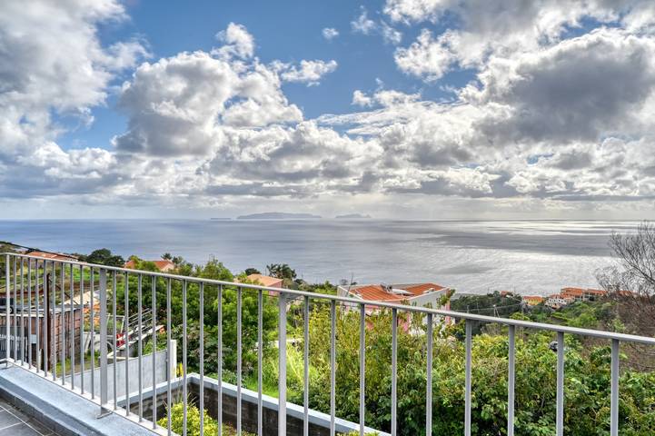 Casa de férias para 6 pessoas, com Vista para o mar e Varanda e ainda Terraço em Santa Cruz (Madeira)