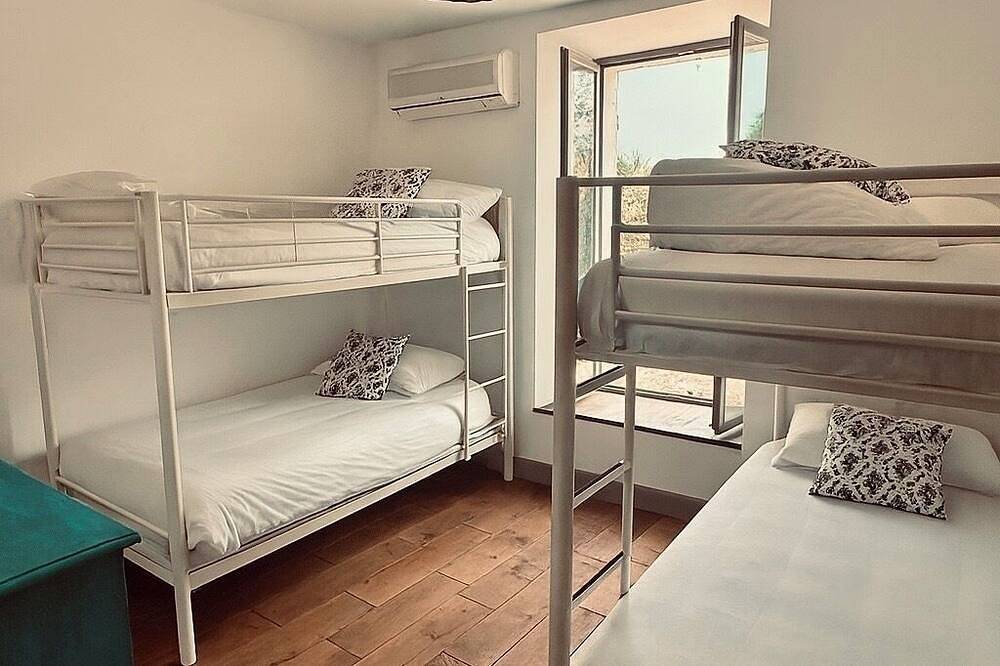 Gîte Le Patio Bleu in Saint-Romain, Charente