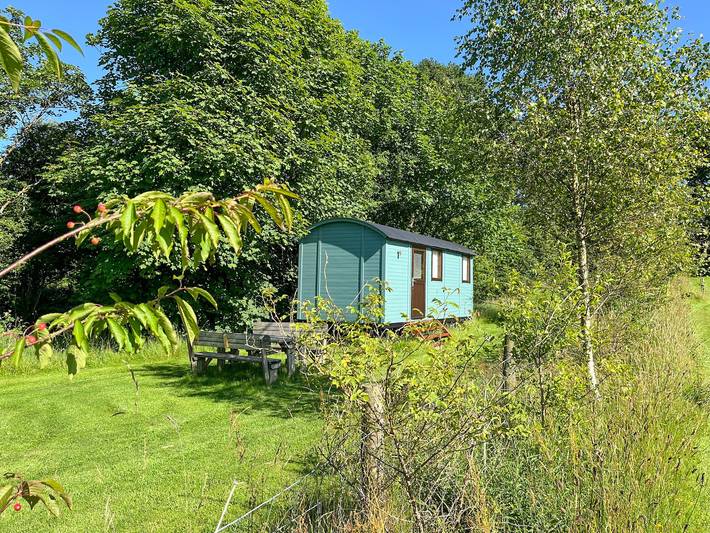 Glamping for 4 people, with garden in Cardigan Bay