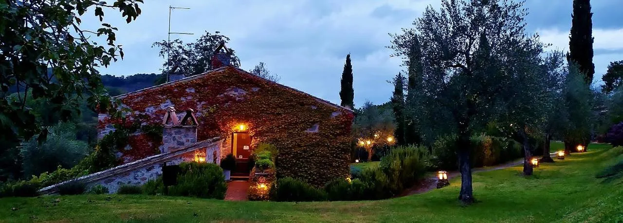 Apartamento de vacaciones para 5 personas, con vistas además de piscina y jardín - 1