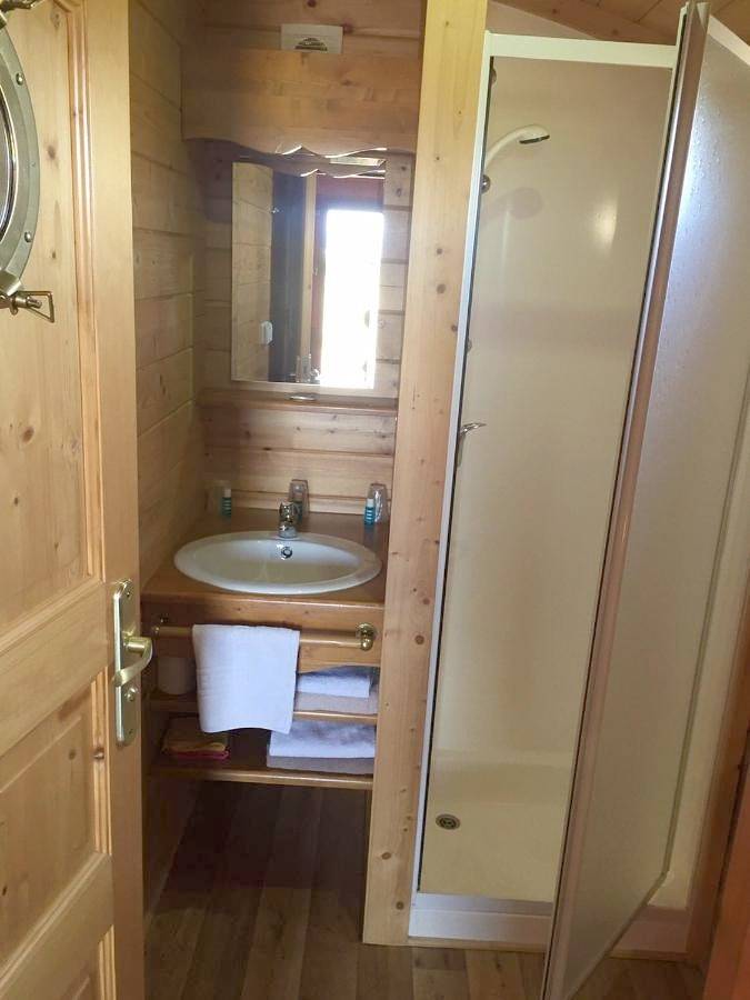 Mobil home pour 4 personnes, avec piscine ainsi que vue et jardin, adapté aux familles à Livron-sur-Drôme - 4