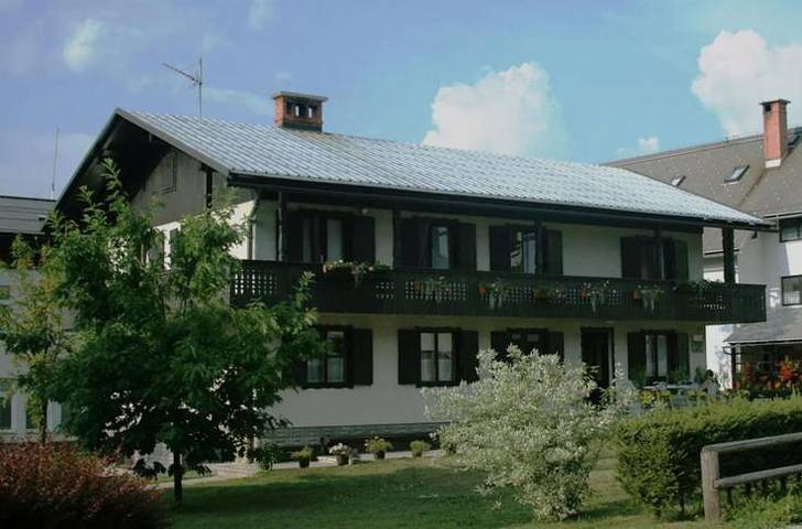 Location de vacances pour 20 personnes, avec Balcon ainsi que Terrasse et Jardin dans Bohinjska Bistrica