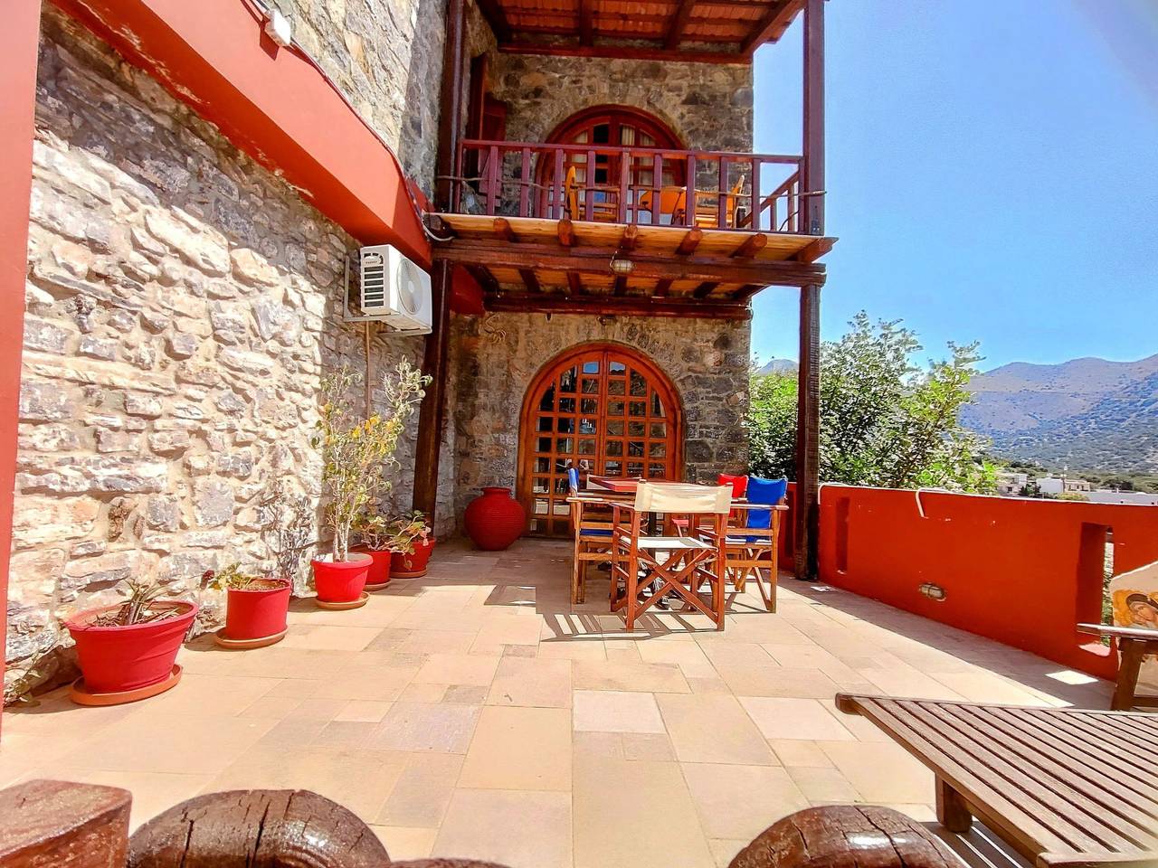 Kretisches Steinhaus mit Gemeinschaftspool in Elounda, Lasithi