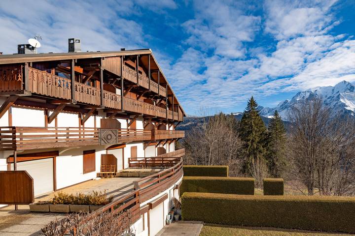 Lodge for 4 people, with garden in French Alps
