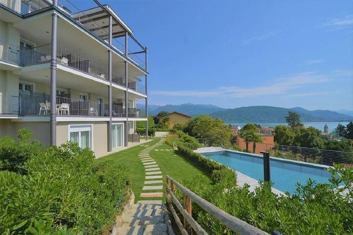 Ferienwohnung für 4 Personen, mit Garten und Terrasse sowie Pool und Seeblick - 1