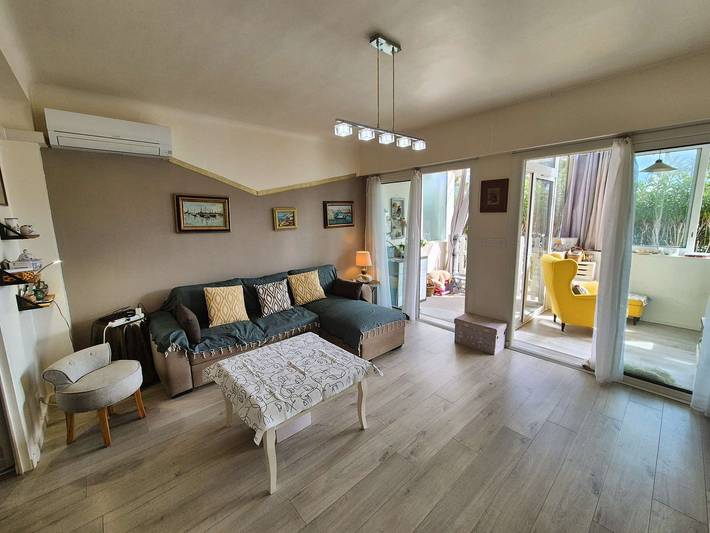 Gîte pour 4 personnes, avec balcon et jardin, adapté aux familles dans Plage des Sablettes - 4