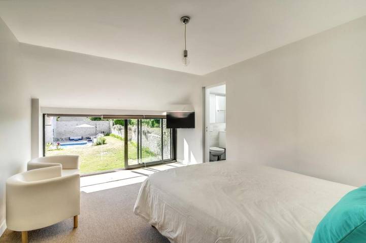 Location de vacances pour 14 personnes, avec jardin ainsi que terrasse et piscine, animaux acceptés dans Amponville - 3