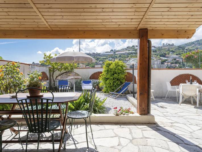 Ferienhaus für 8 Personen, mit Terrasse und Garten