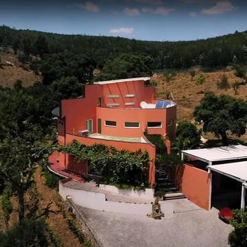 Gîte pour 4 personnes, avec jardin et sauna ainsi que piscine et vue à Pedrógão Grande