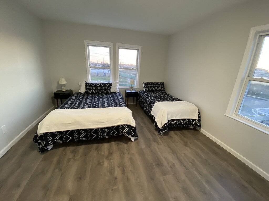 Charming 4bedroom 2nd Floor Beach House - 1.5 blocks to the beach in Long Branch, Monmouth County