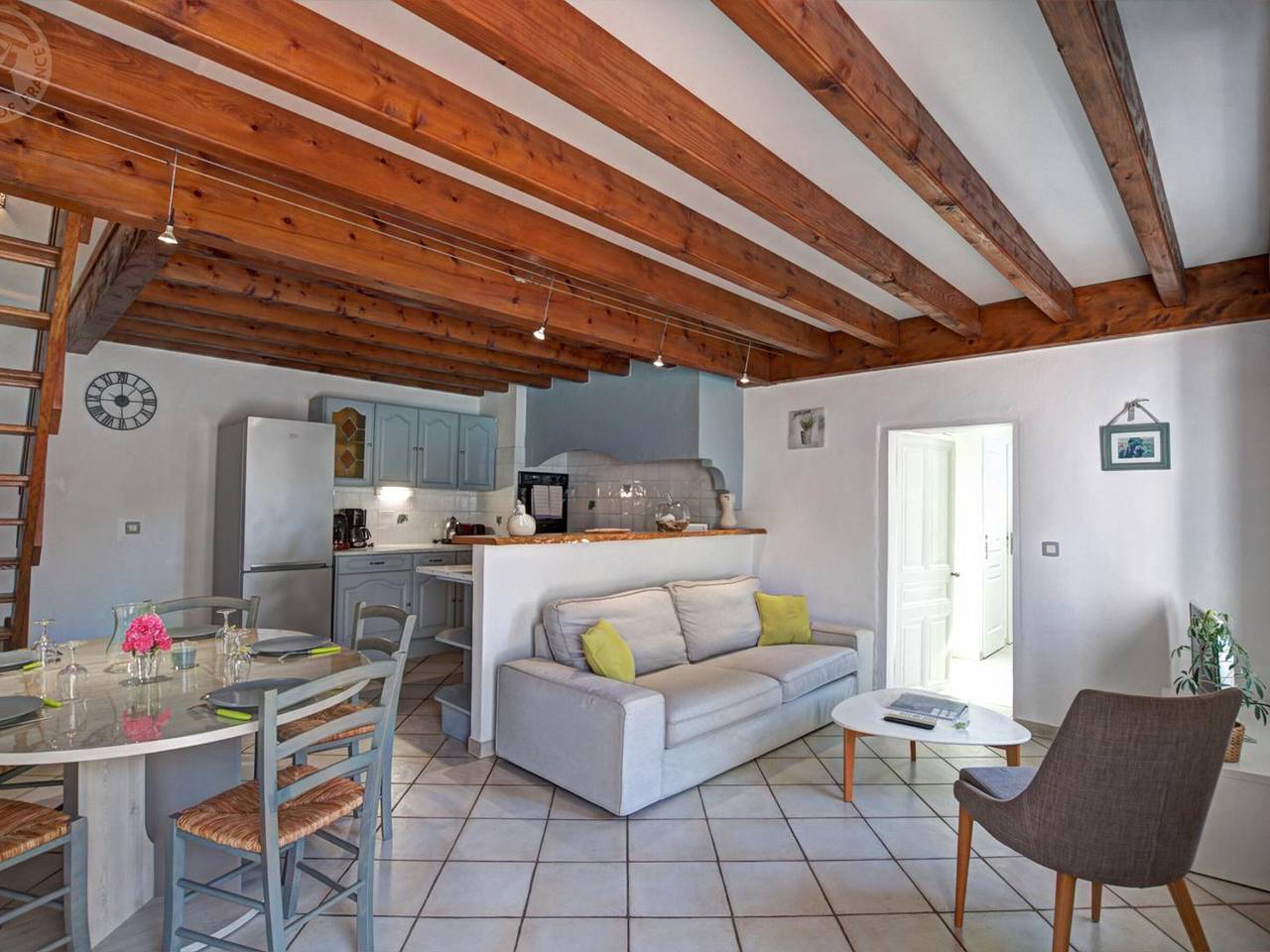 Gîte en Pierre avec Piscine Privée et Terrasse Couverte in Saint-Appolinard, Parc Naturel Régional du Pilat
