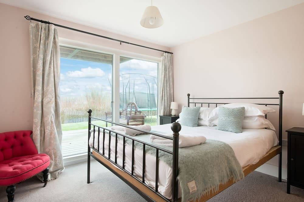 Jema, Lower Mill Estate, The Cotswolds in Somerford Keynes, Gloucestershire