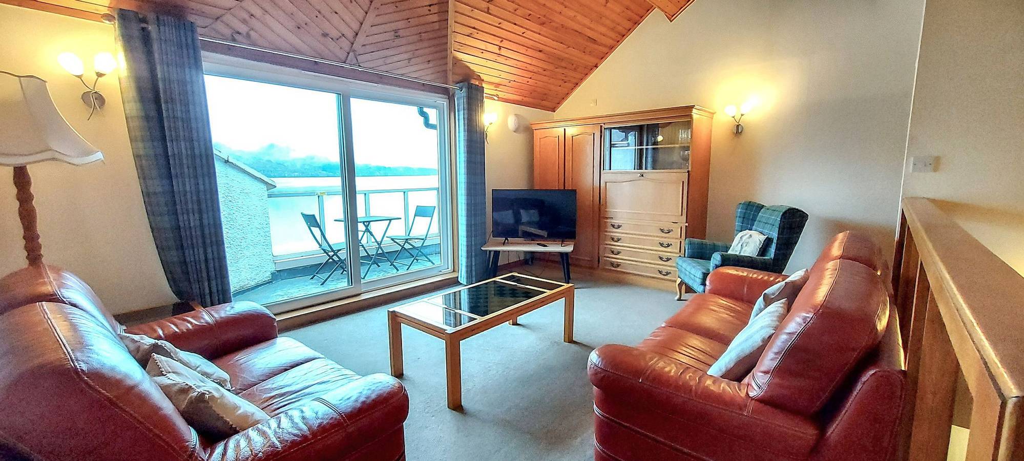 Loch Rannoch Highland Club, Lochside Lodge 03 in Perthshire