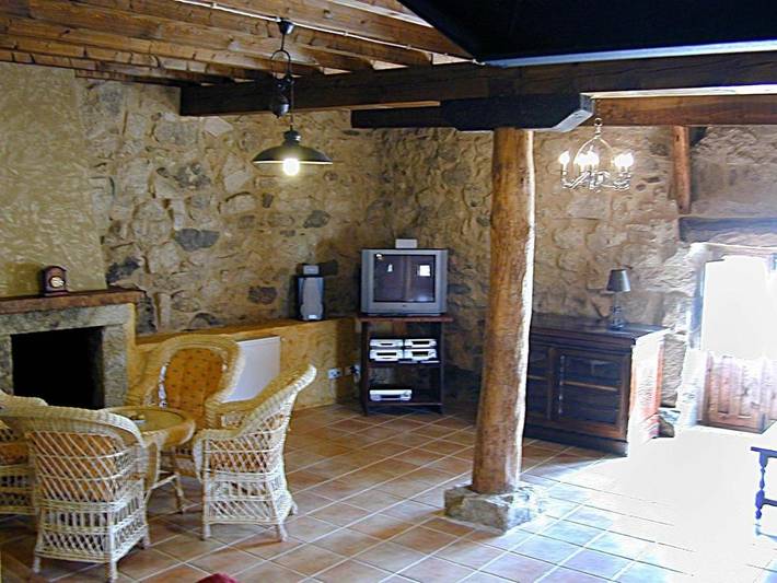 Casa de vacaciones para 14 personas, con jardín y sauna además de vistas y piscina, Se admiten mascotas en Sierra de Gredos - 3