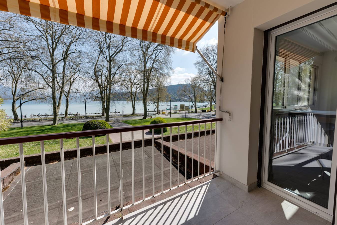 Appartement entier, Swan Lake - Appartement design face au Lac d'Annecy in Annecy, Région d'Annecy