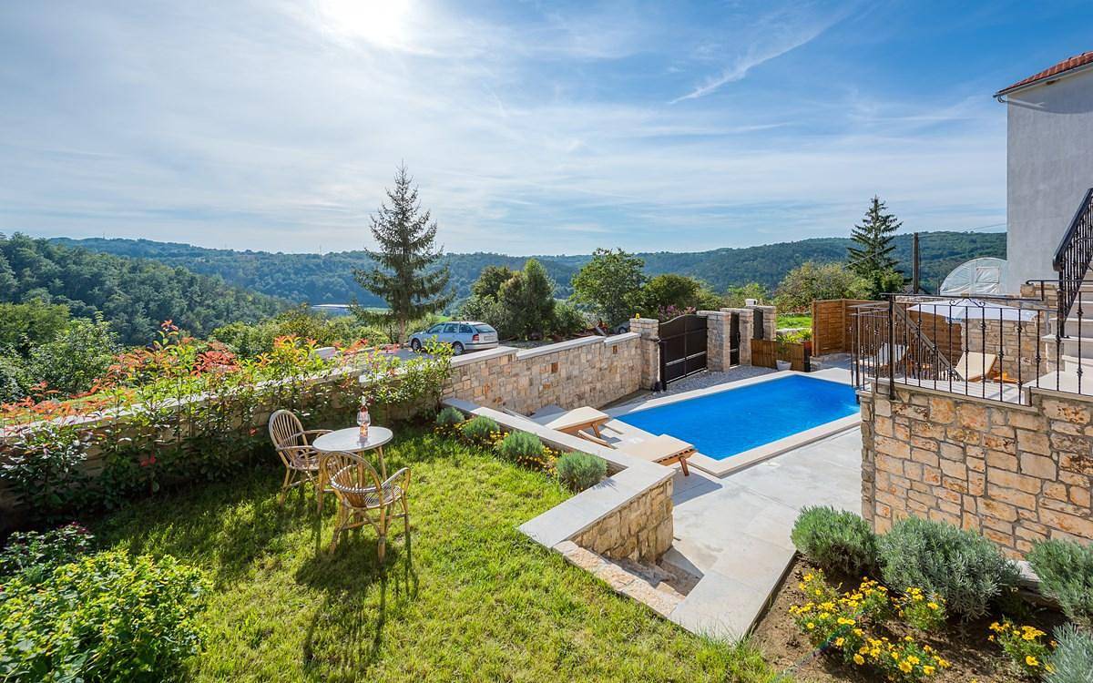 Maison de vacances pour 8 personnes avec terrasse in Beram, Pazin