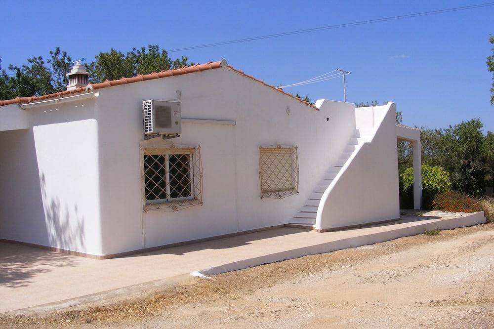 Komfortable Villa, privater beheizter Pool, Faro Algarve. in Estoi, Faro