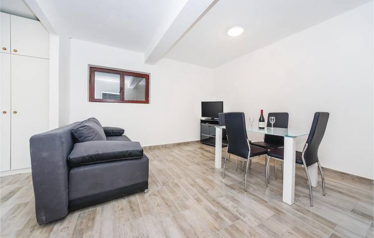 Ferienwohnung für 4 Personen, mit Terrasse, mit Haustier in Sveti Petar na Moru - 2