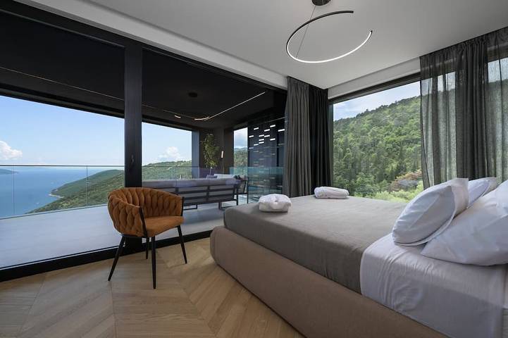 Location de vacances pour 8 personnes, avec sauna et jardin ainsi que jacuzzi et balcon, animaux acceptés dans Mošćenice - 2