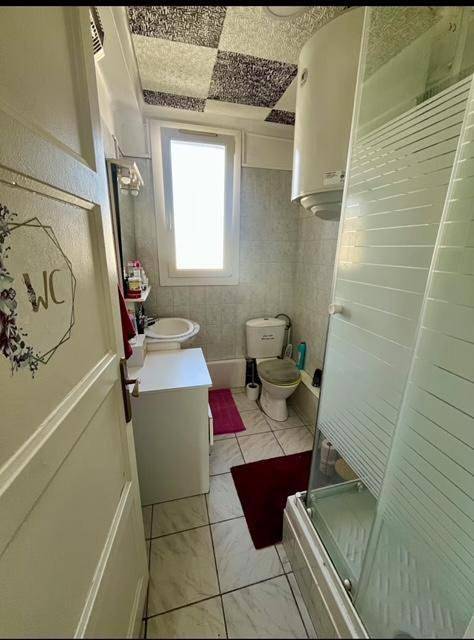 Appartement entier, Studio coquet proche de Lyon in Pont-de-Chéruy, Région de Vienne