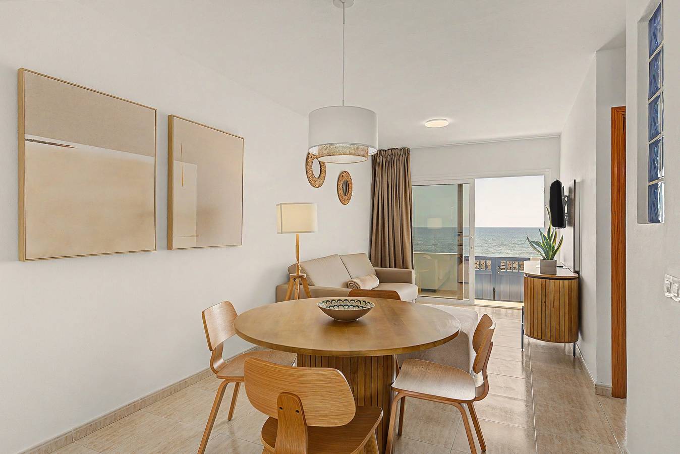 Ganze Wohnung, Ferienwohnung "Callao Beach 1" mit Meerblick, Terrasse & Wlan in Punta de las Mujeres, Haría