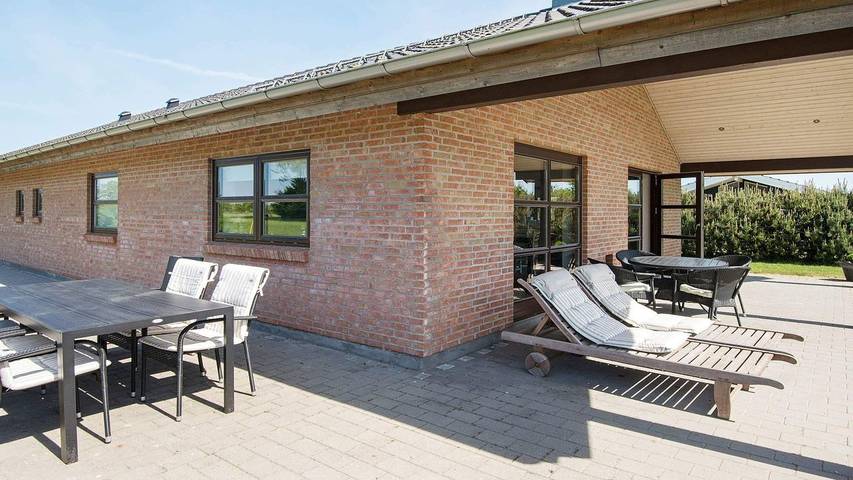 Ferienhaus für 8 Personen, mit Whirlpool und Garten sowie Sauna und Terrasse in Skovmose