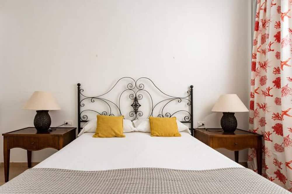 Villa With Private Heated Pool On The Very South Of Tenerife Walking To Village in Guargacho, San Miguel de Abona