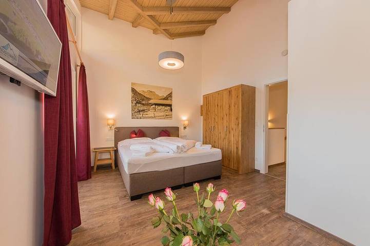 Chalet für 8 Personen, mit Sauna und Garten sowie Balkon, mit Haustier in Zell am See