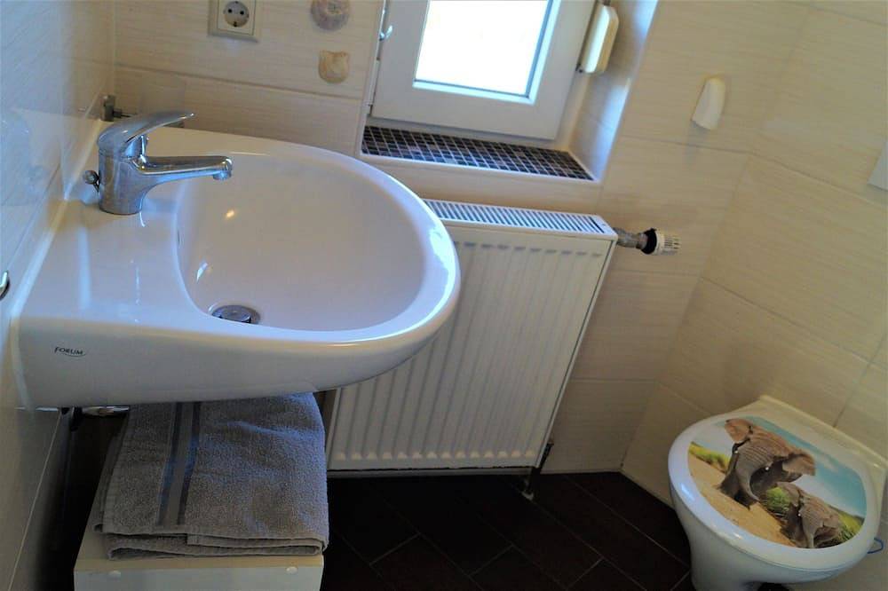 Ganze Wohnung, Ferienwohnung Naturblick am  Kummerower See in Neukalen, Kummerower See