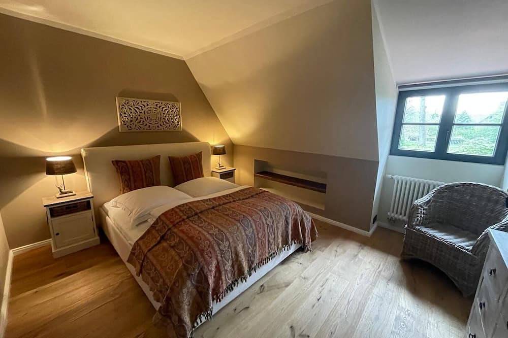 Ganze Wohnung, Frisch renoviertes Lehrerhaus mit exklusiver Lage in Rehlingen, Lüneburger Heide
