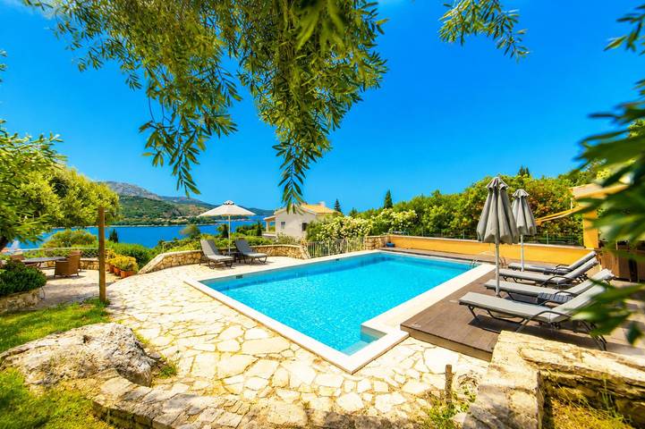 Location de vacances pour 6 personnes, avec Terrasse et Jardin dans Kassiopi - 2