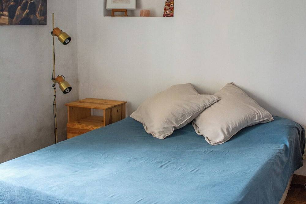 Country house in a green setting in La Gaude, Cannes region
