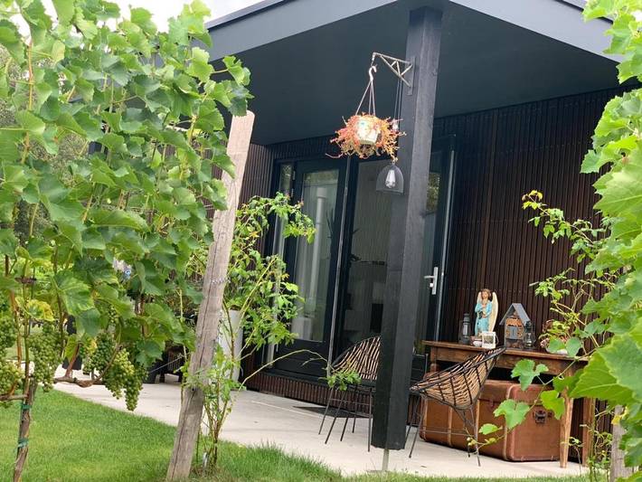 Vakantiewoning voor 2 personen, with Terras and Tuin as well as Zwembad and Sauna in Almere